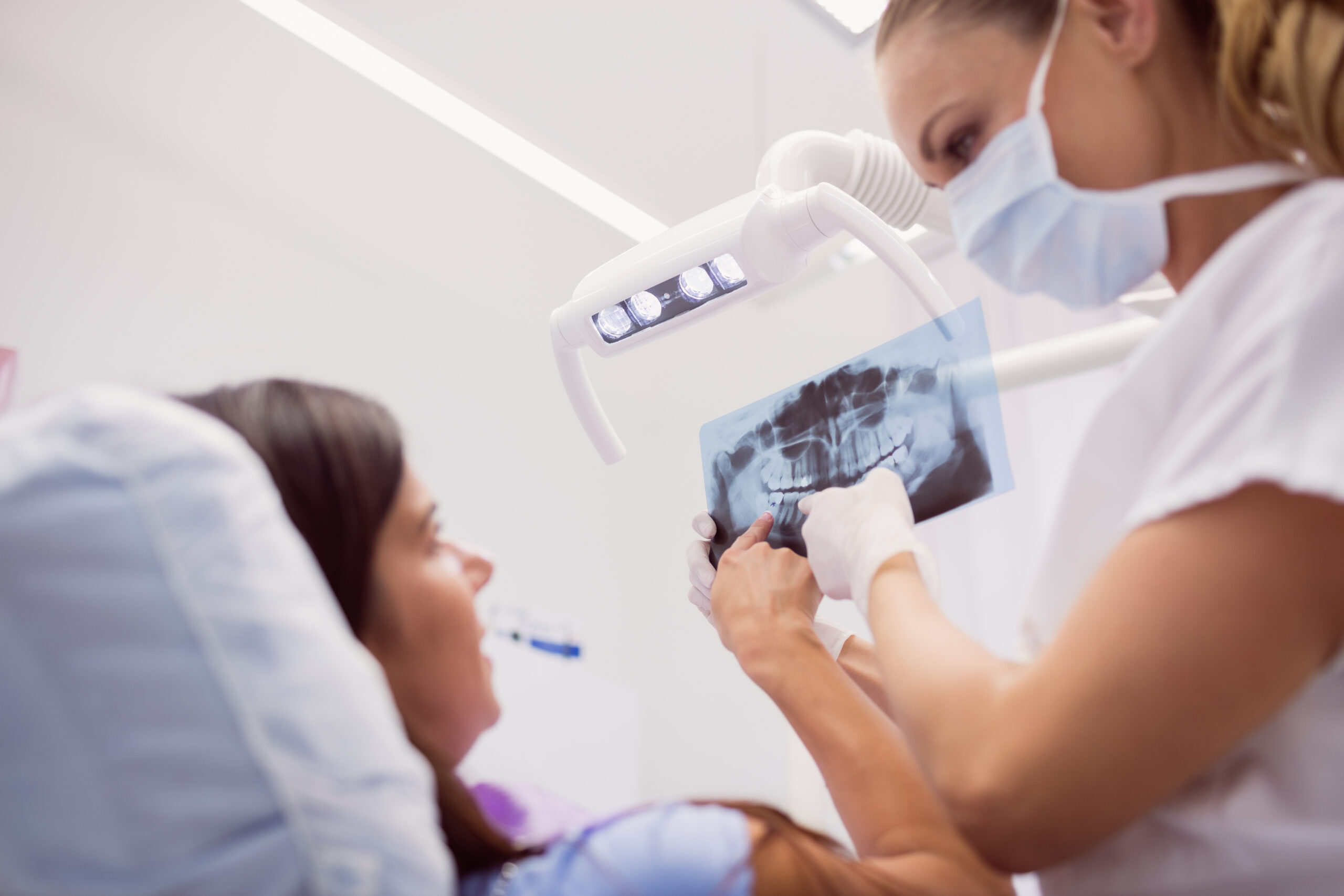 Видалення кореня зуба в Києві — Solovei Dental Clinic